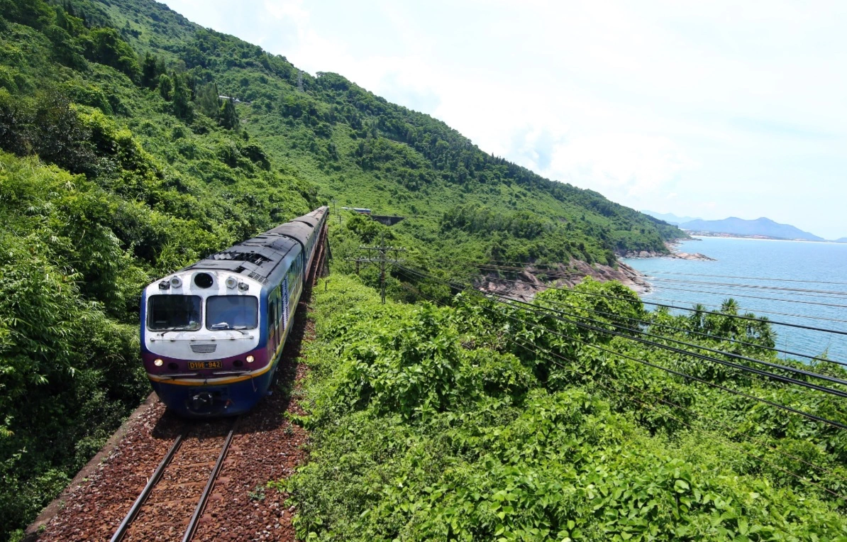 DỊCH VỤ VẬN CHUYỂN HÀNG HOÁ CỒNG KỀNH SÀI GÒN - HÀ NỘI BẰNG ĐƯỜNG SẮT