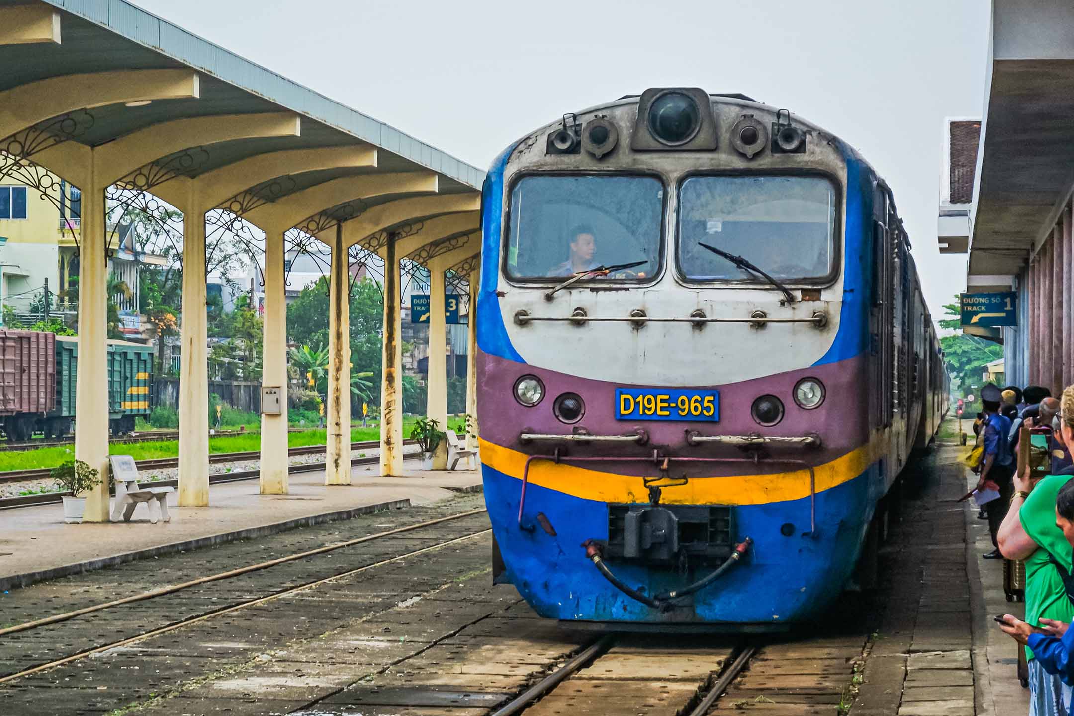  VẬN CHUYỂN CHÉN DĨA TỪ SÀI GÒN ĐẾN THANH HÓA 